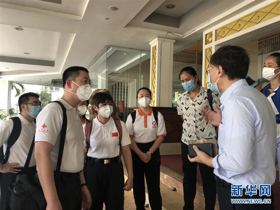 （國際疫情&middot;圖文互動）（6）&ldquo;工作忙碌又細致，經(jīng)驗豐富又專業(yè)&rdquo;&mdash;&mdash;一名柬埔寨青年眼中的中國援柬抗疫醫(yī)療專家組