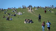 英國(guó)英格蘭地區(qū)開(kāi)始逐步放寬&ldquo;禁足&rdquo;措施