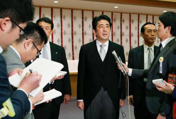 安倍機(jī)關(guān)算盡又能撈到幾根稻草？